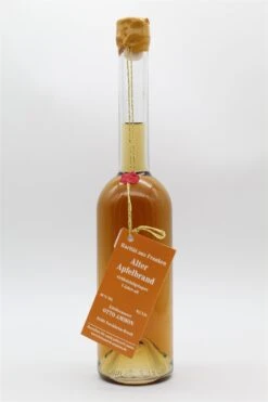 Alter Apfelbrand, Eichenholzfass Gelagert